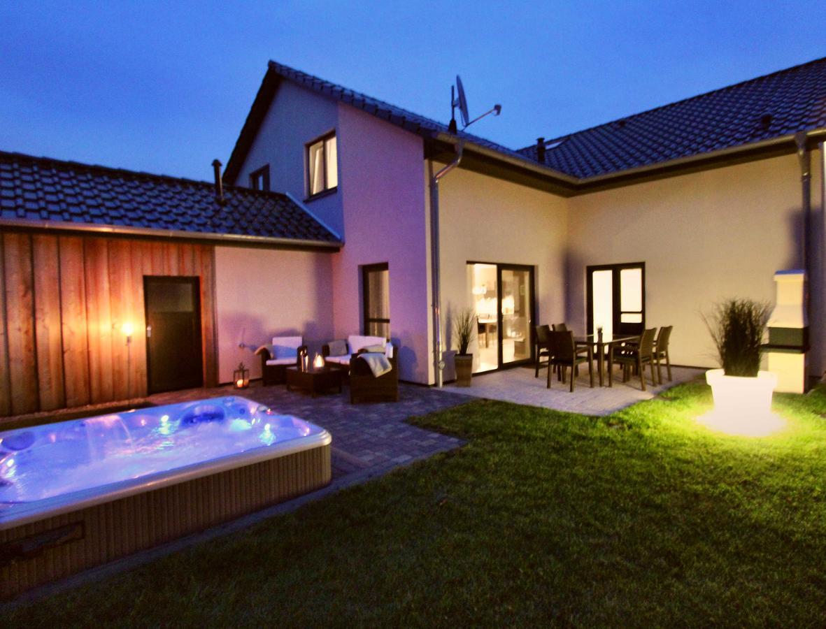 Ferienhaus Lounge House Goehren-Lebbin Exterior photo